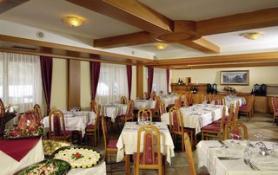 Val di Sole a hotel Sporting Ravelli s restaurací